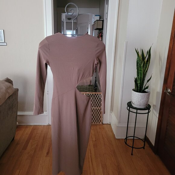 Brown Long Sleeve Dress w/side cut out & side split - Picture 2 of 2